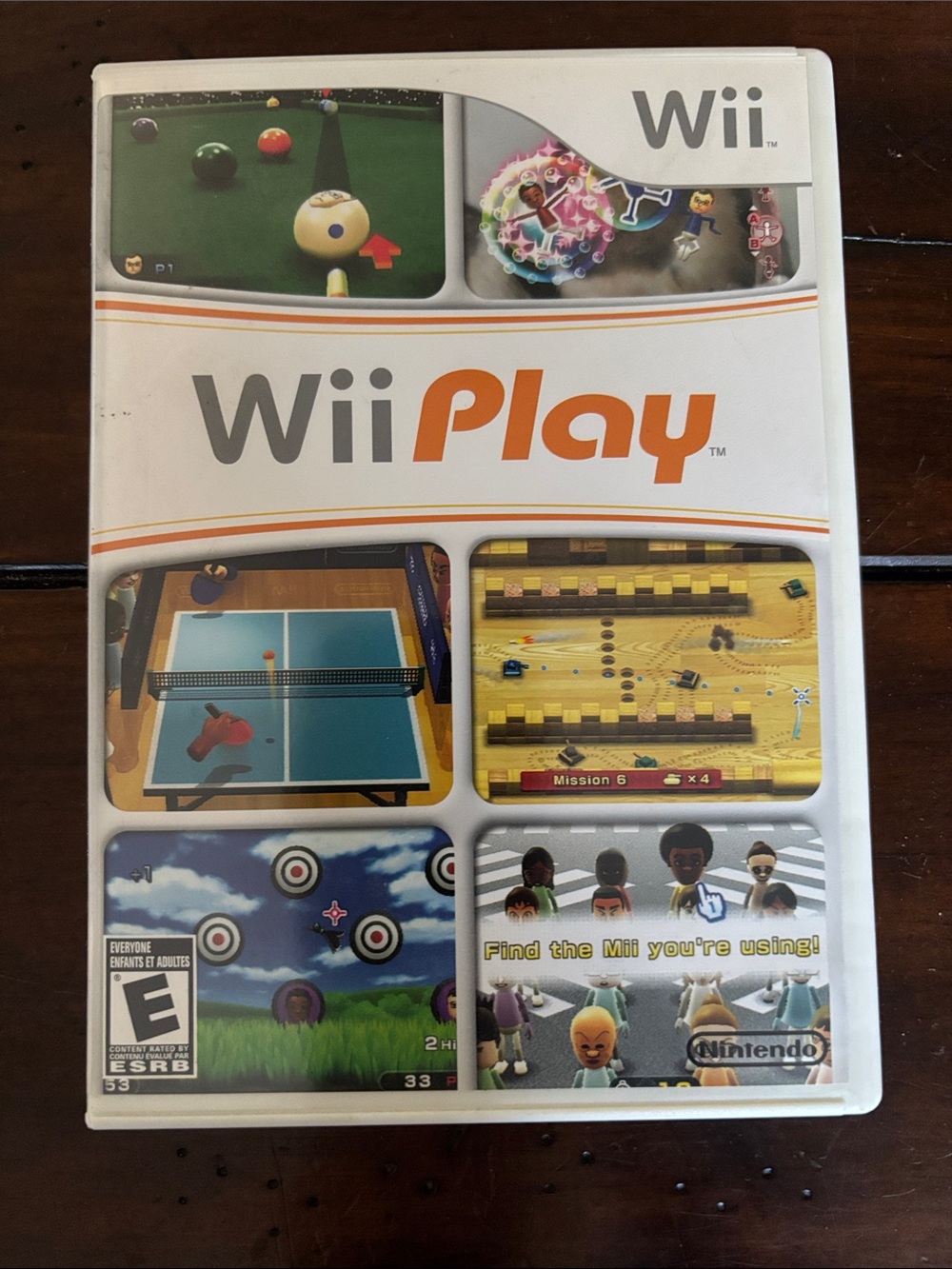 Nintendo WiiPlay Video Game (White, Orange, Gray)